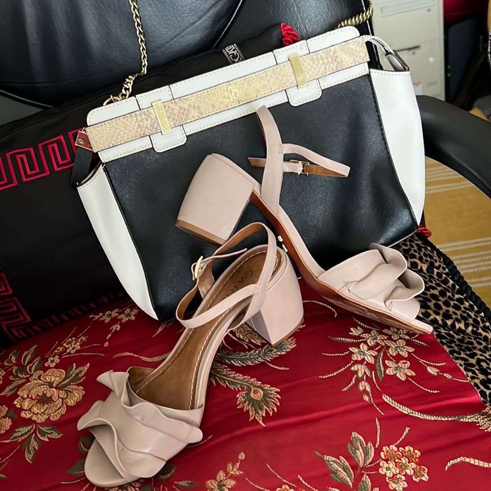 The first day of the new season in Carrano’s! Stepping out in style!